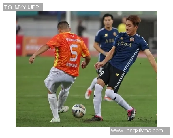 香港足球明星队莅临贵州展开友谊赛助力地方体育发展与文化交流